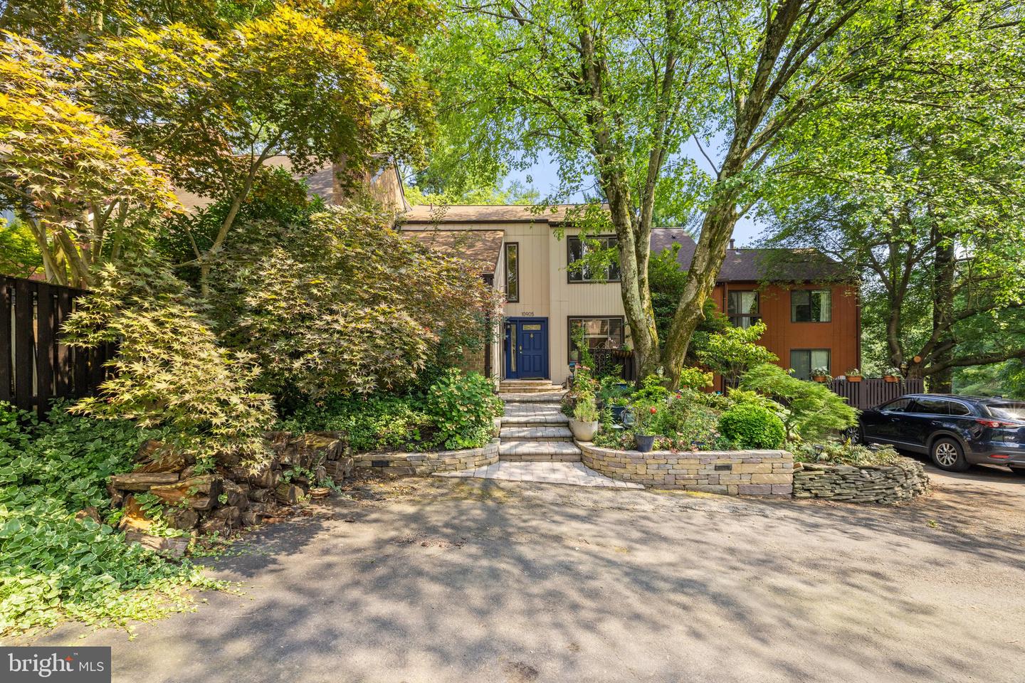 Photo 5 of 74 of 10905 Knights Bridge Ct townhome