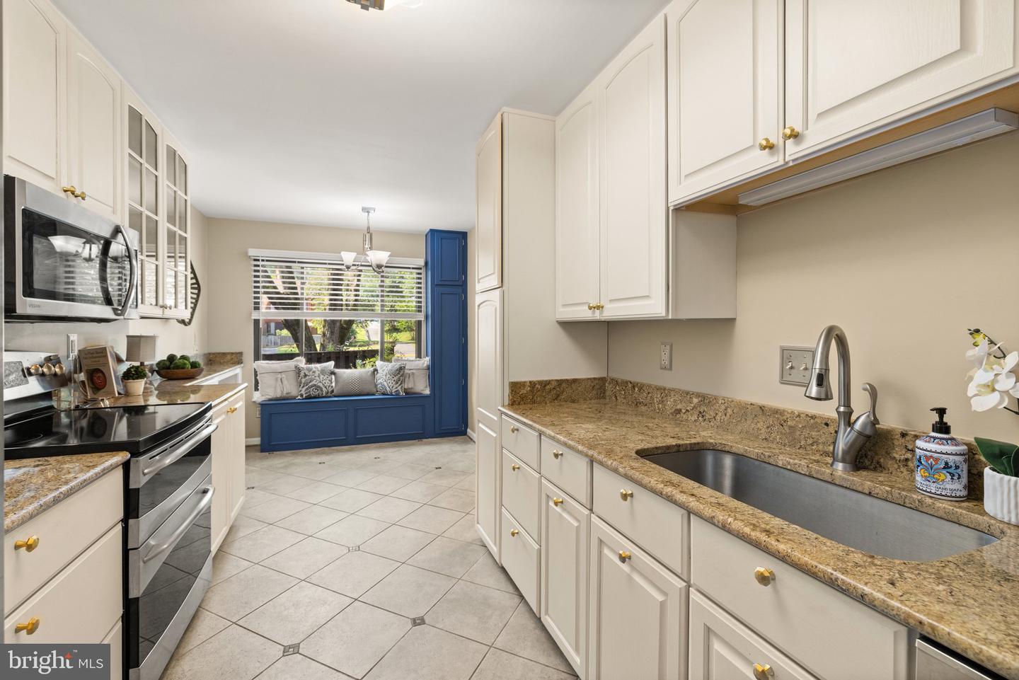 Photo 25 of 74 of 10905 Knights Bridge Ct townhome