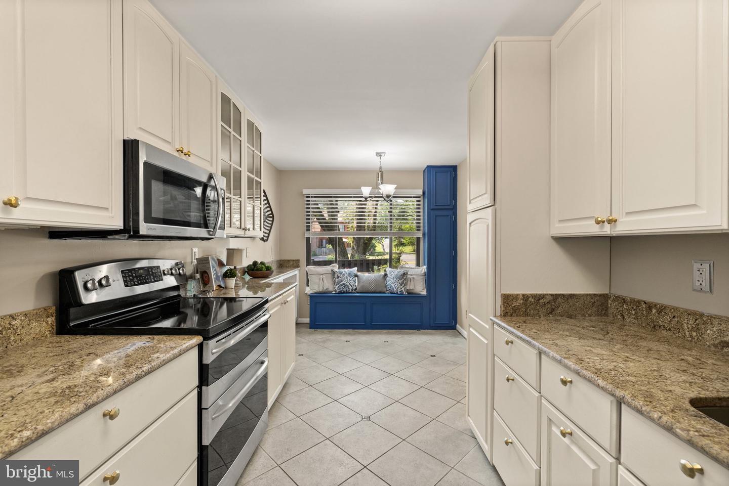 Photo 24 of 74 of 10905 Knights Bridge Ct townhome