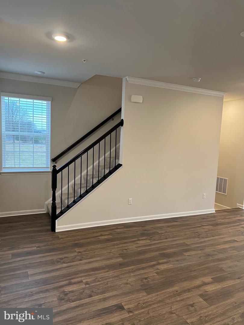 Photo 9 of 16 of 5053 Silver Oak Dr townhome