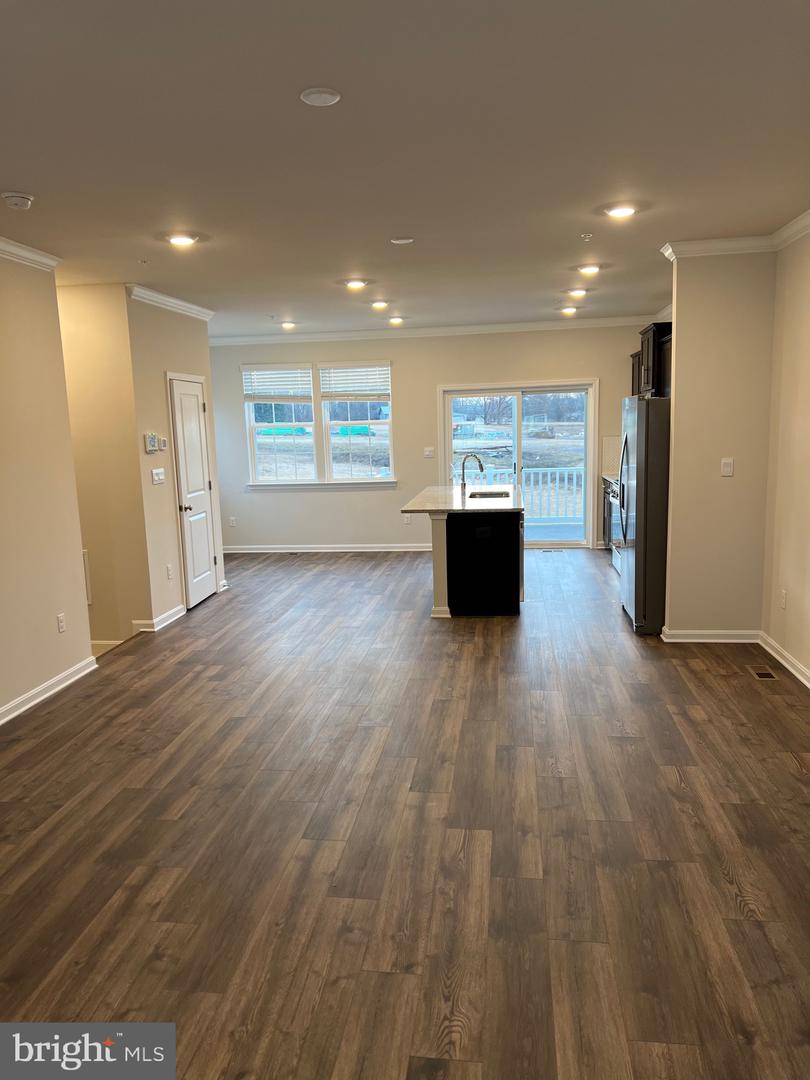 Photo 13 of 16 of 5053 Silver Oak Dr townhome