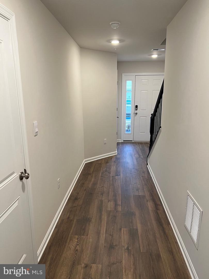 Photo 3 of 16 of 5053 Silver Oak Dr townhome