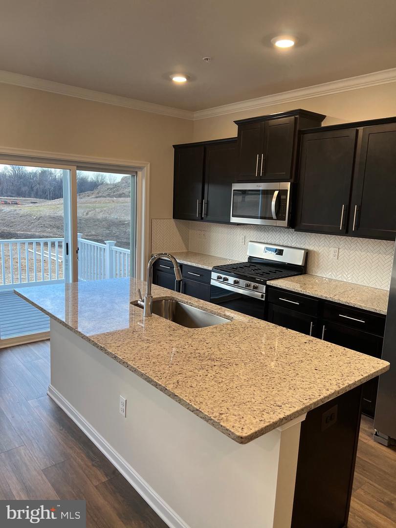 Photo 4 of 16 of 5053 Silver Oak Dr townhome