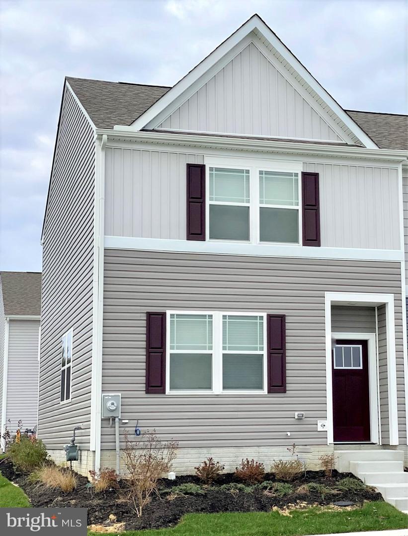 Photo 1 of 27 of 525 Little Eden Way townhome
