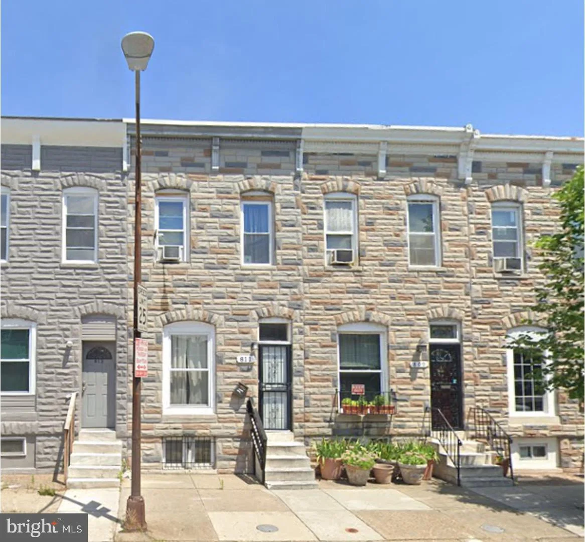 811 N Milton Avenue