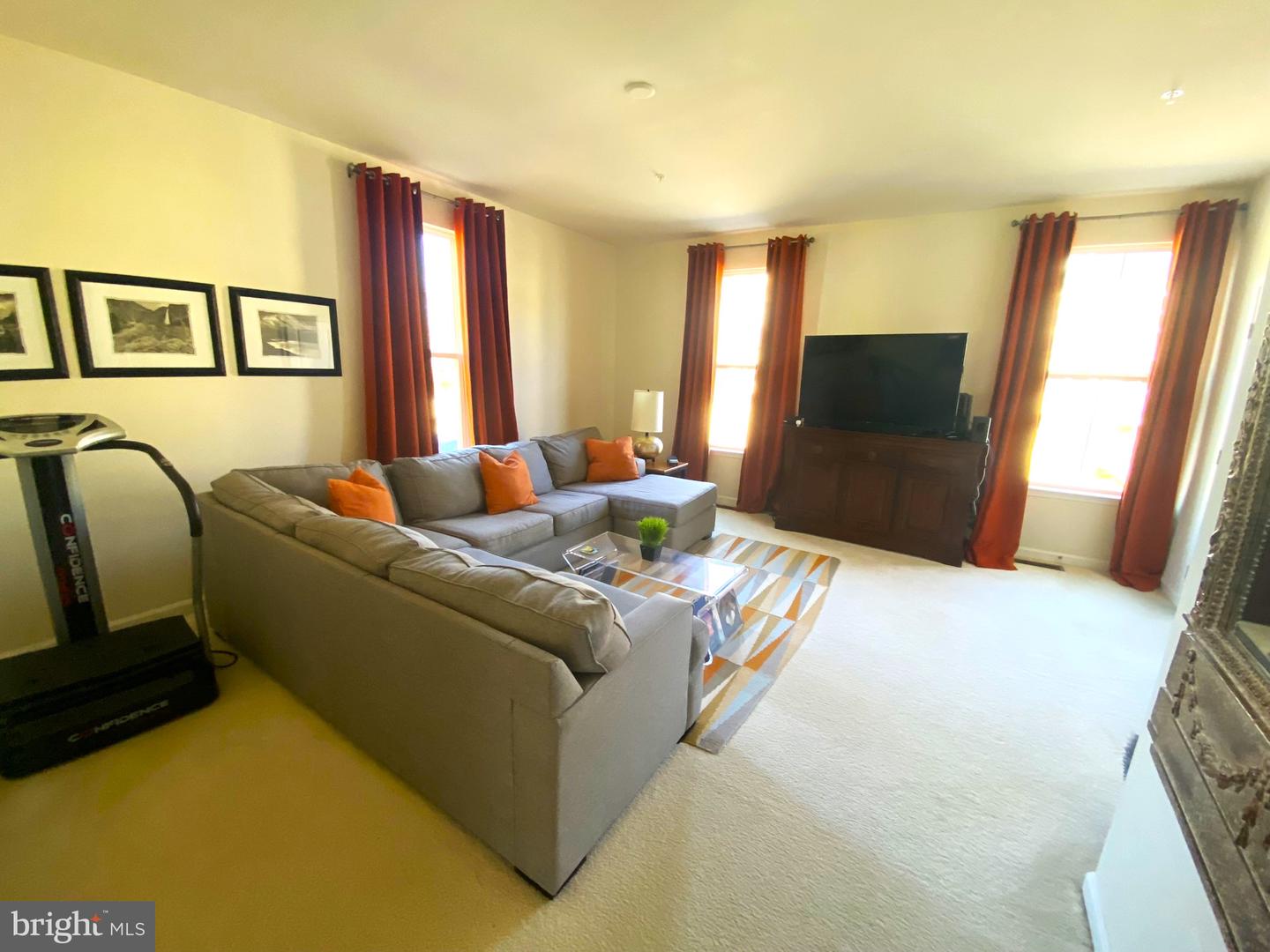 Photo 4 of 44 of 531 Fox River Hills Way townhome