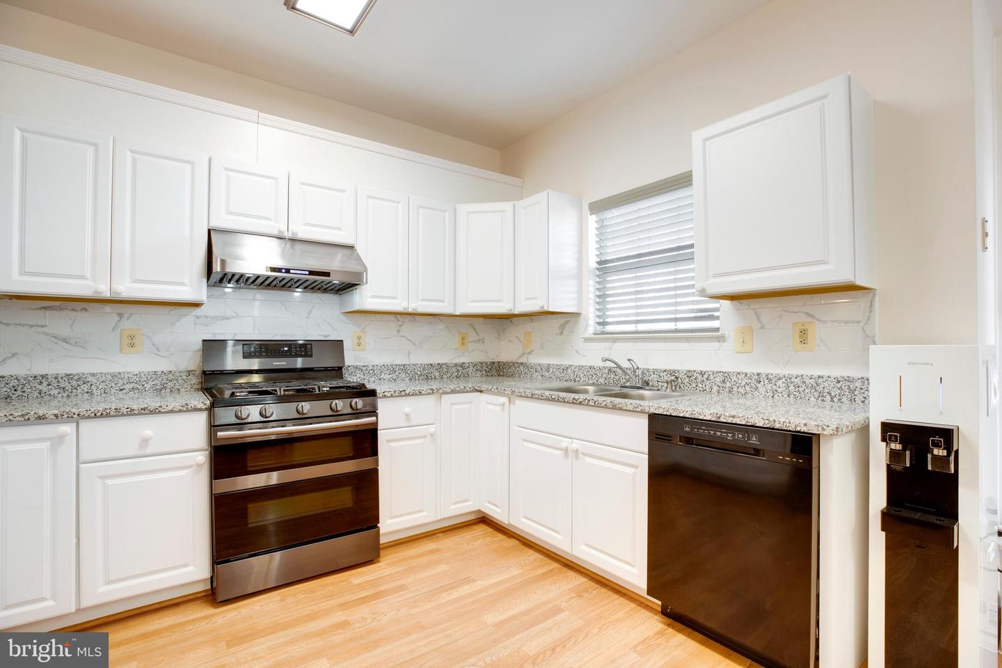 Photo 17 of 42 of 14210 Beddingfield Way townhome