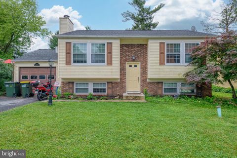 Single Family Residence in Lancaster PA 102 Warren WAY.jpg