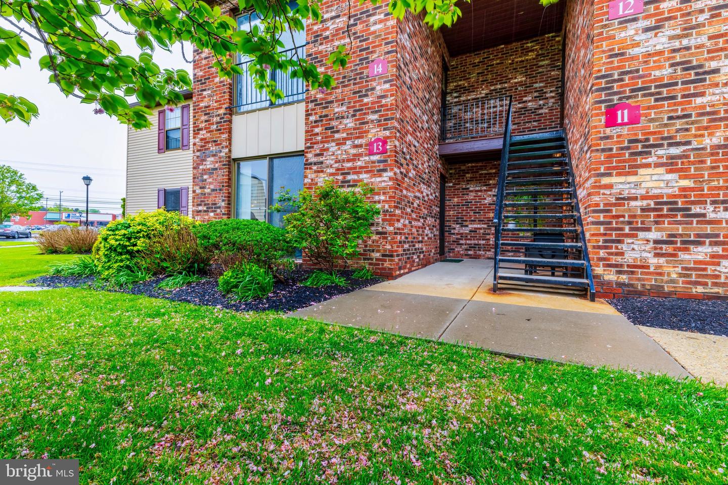 Photo 1 of 14 of 13 Brighton Pl condo