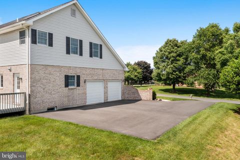 Single Family Residence in Hockessin DE 232 Peoples WAY 76.jpg