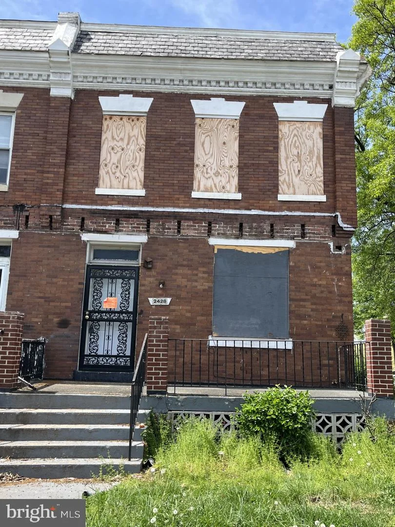 2428 North Capitol Street NW