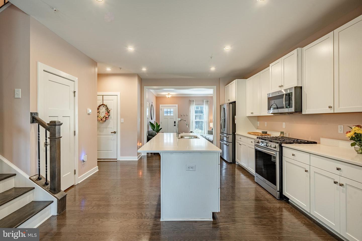 Photo 9 of 47 of 1205 Benjamin Dr townhome