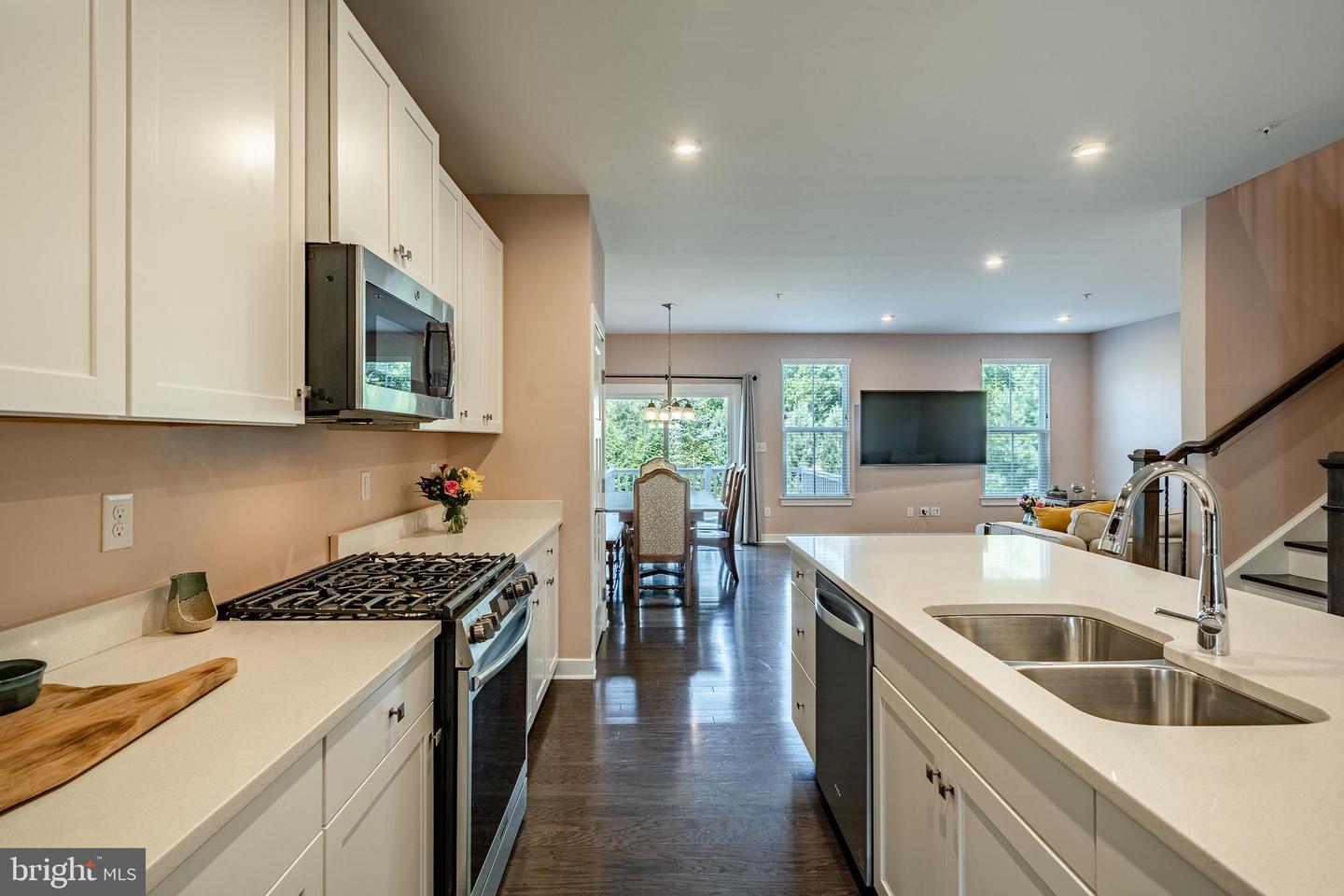 Photo 7 of 47 of 1205 Benjamin Dr townhome