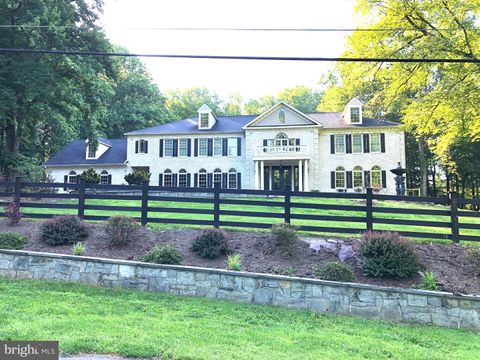 10813 Lockland Rd Potomac MD 20854