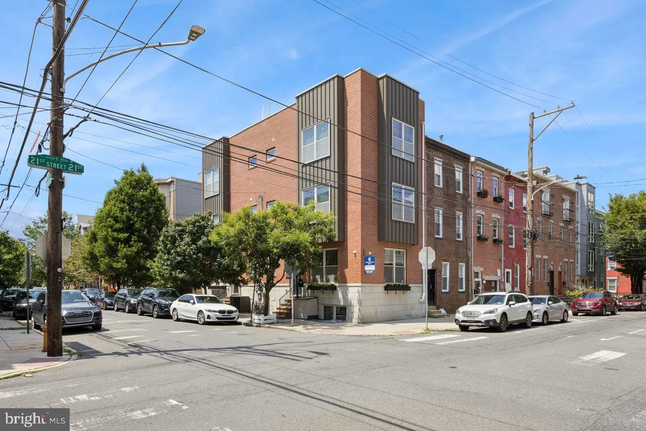 2101 Carpenter Street Unit A