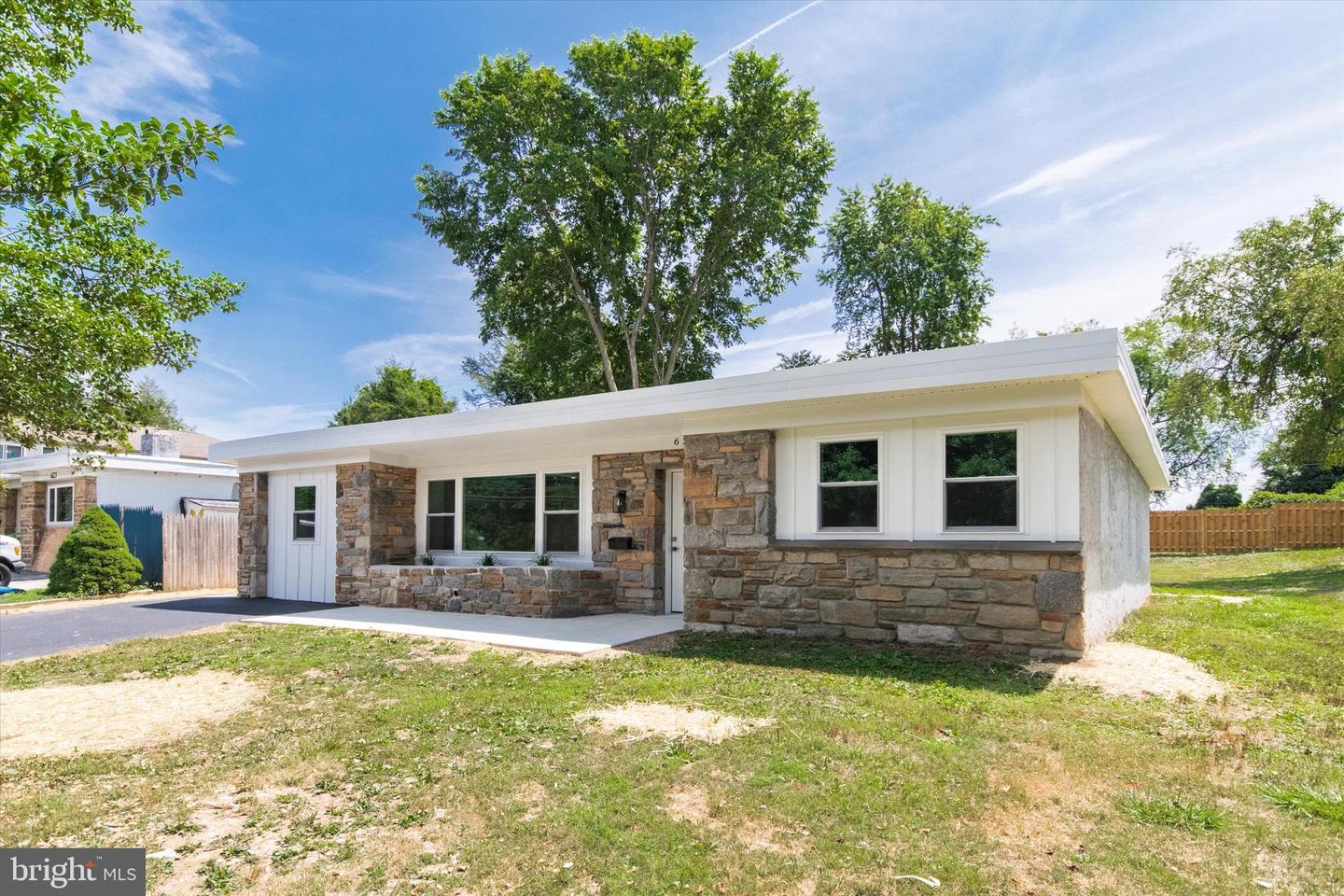 View Broomall, PA 19008 house