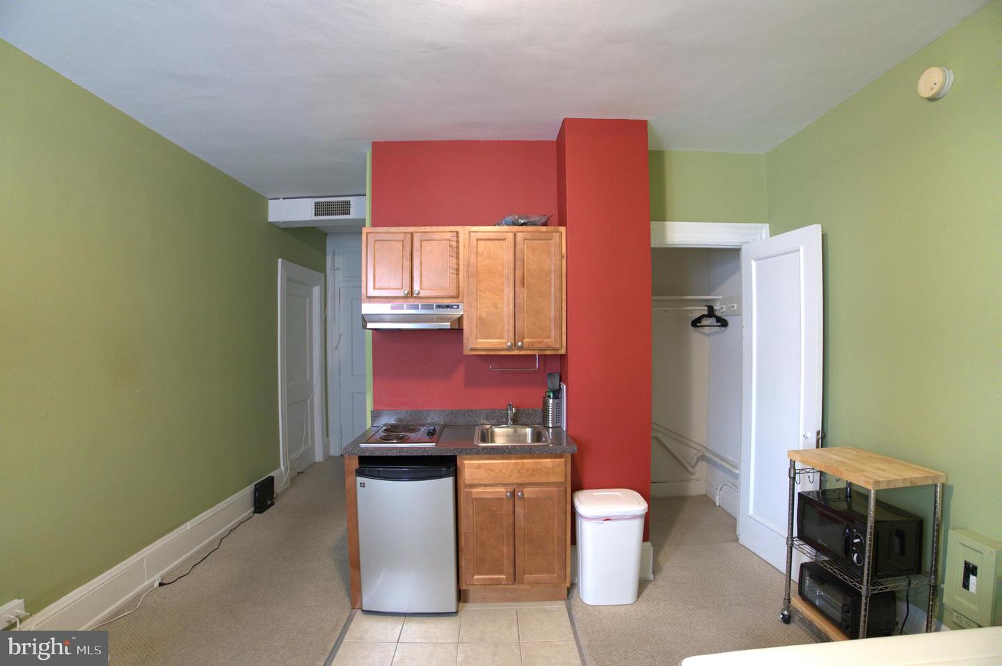 1324 Locust Street #817, Philadelphia, Pennsylvania image 3