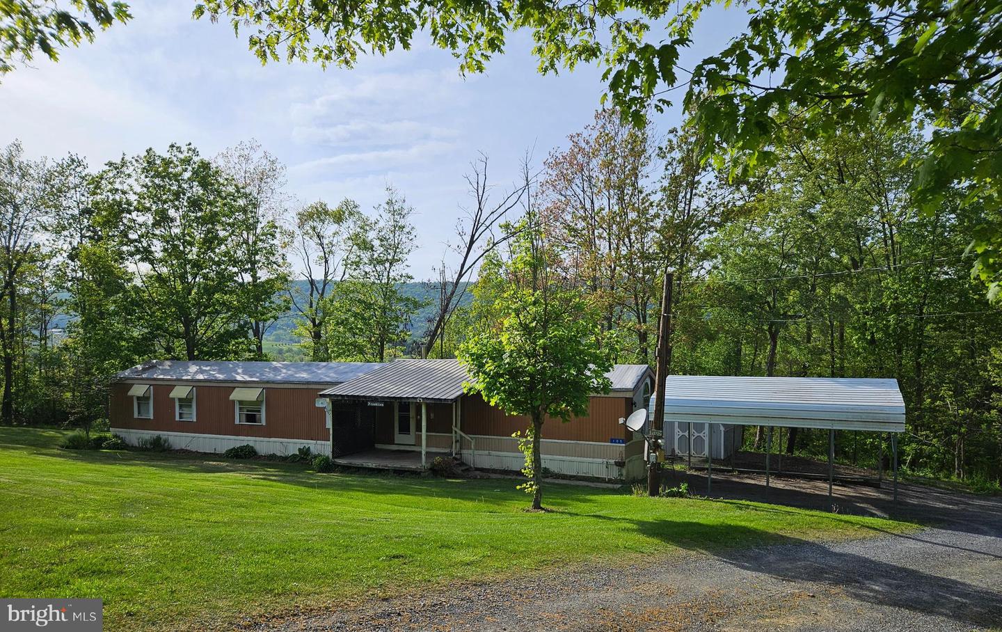 Photo 4 of 11 of 105 Woodward Ln mobile home