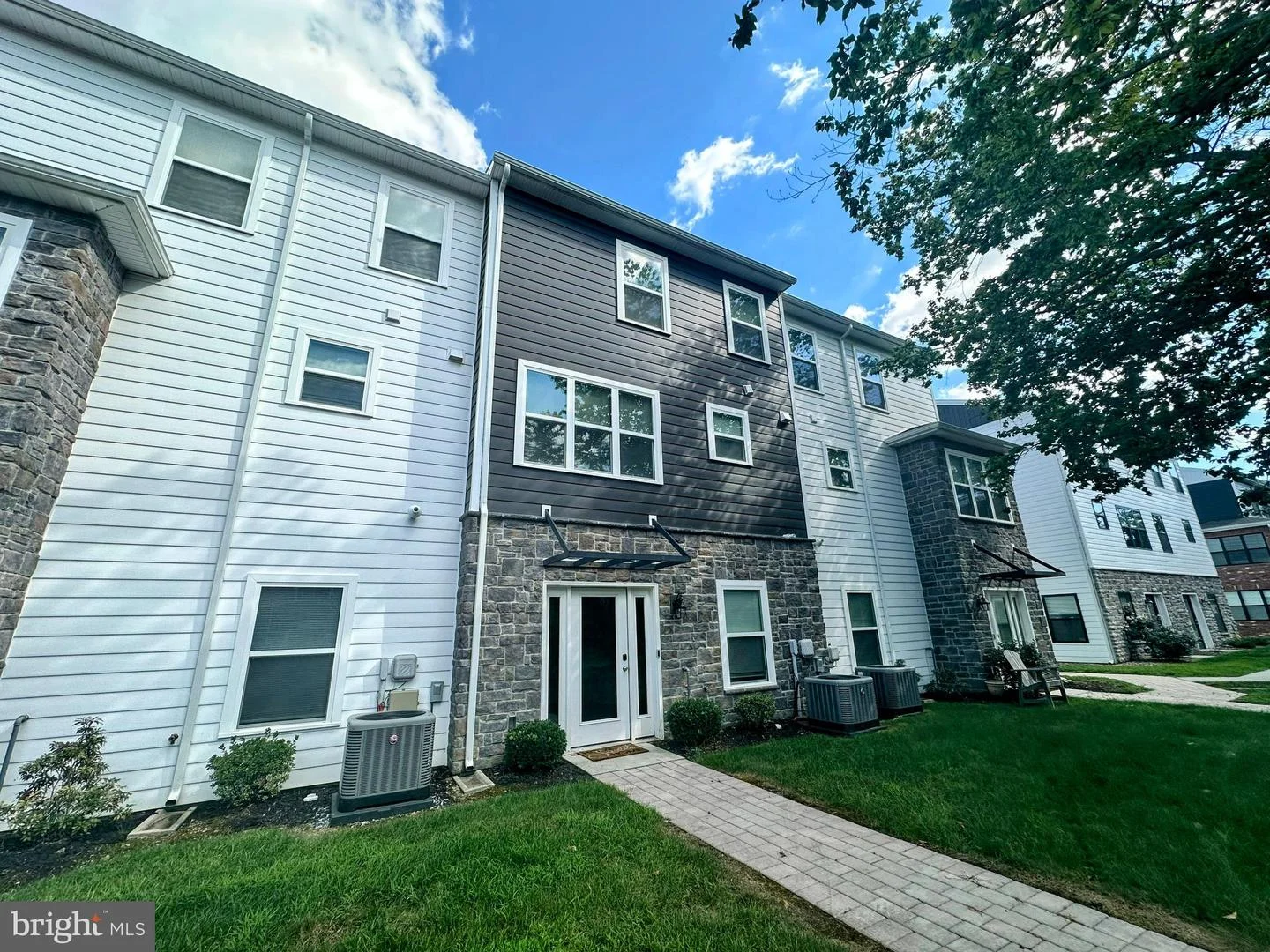 123 High Pointe Drive Unit 36