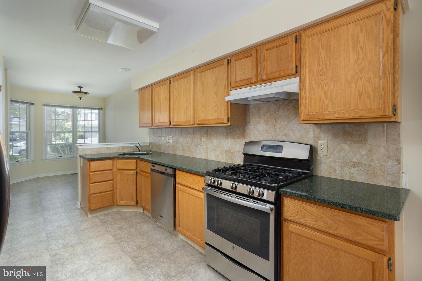 Photo 7 of 37 of 5 Benjamin Rush Ln townhome