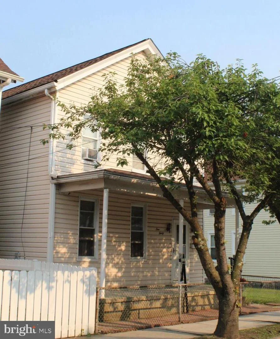 130 Oak Street