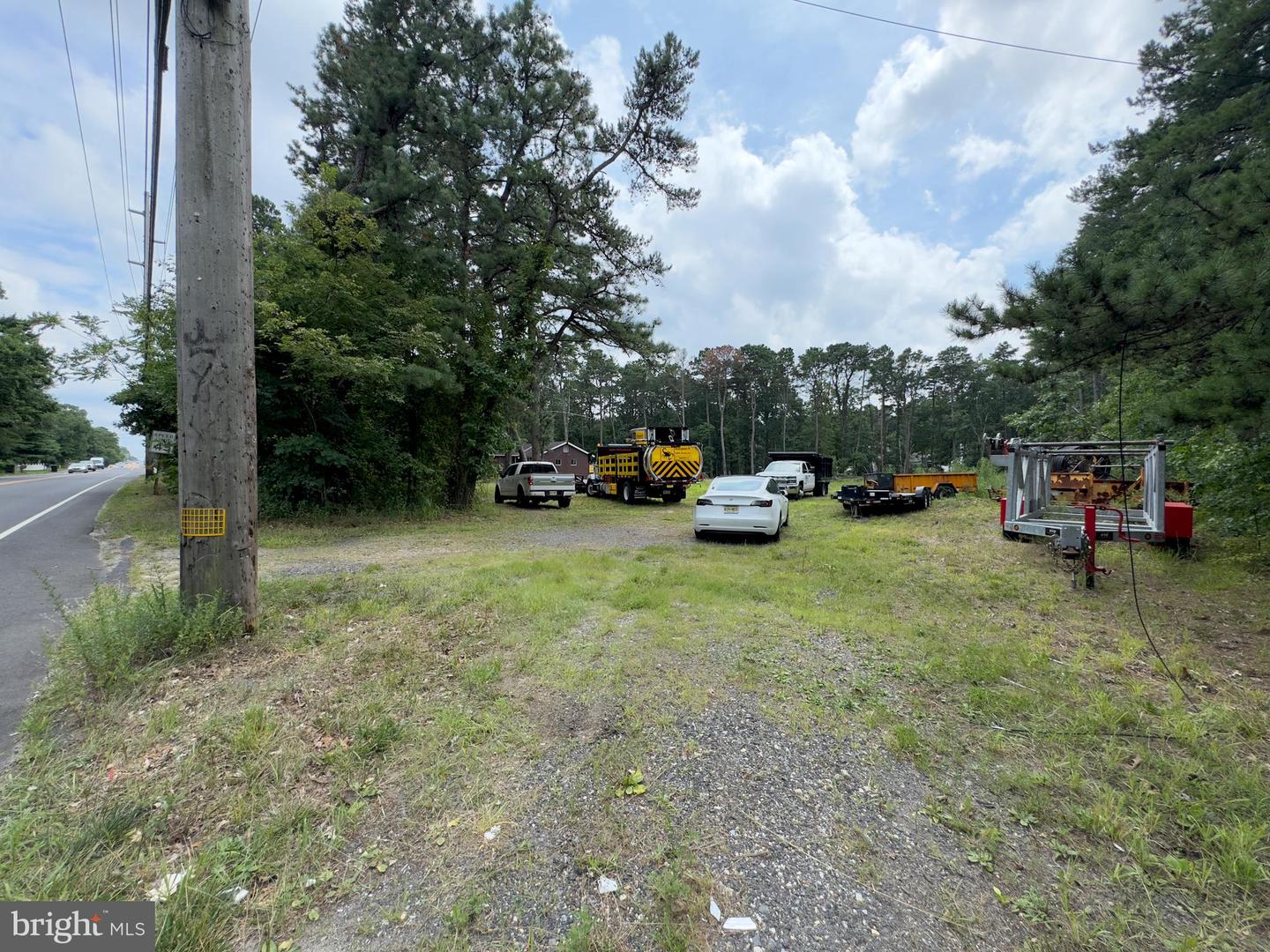 Photo 11 of 21 of 981 New Brooklyn Erial Rd house