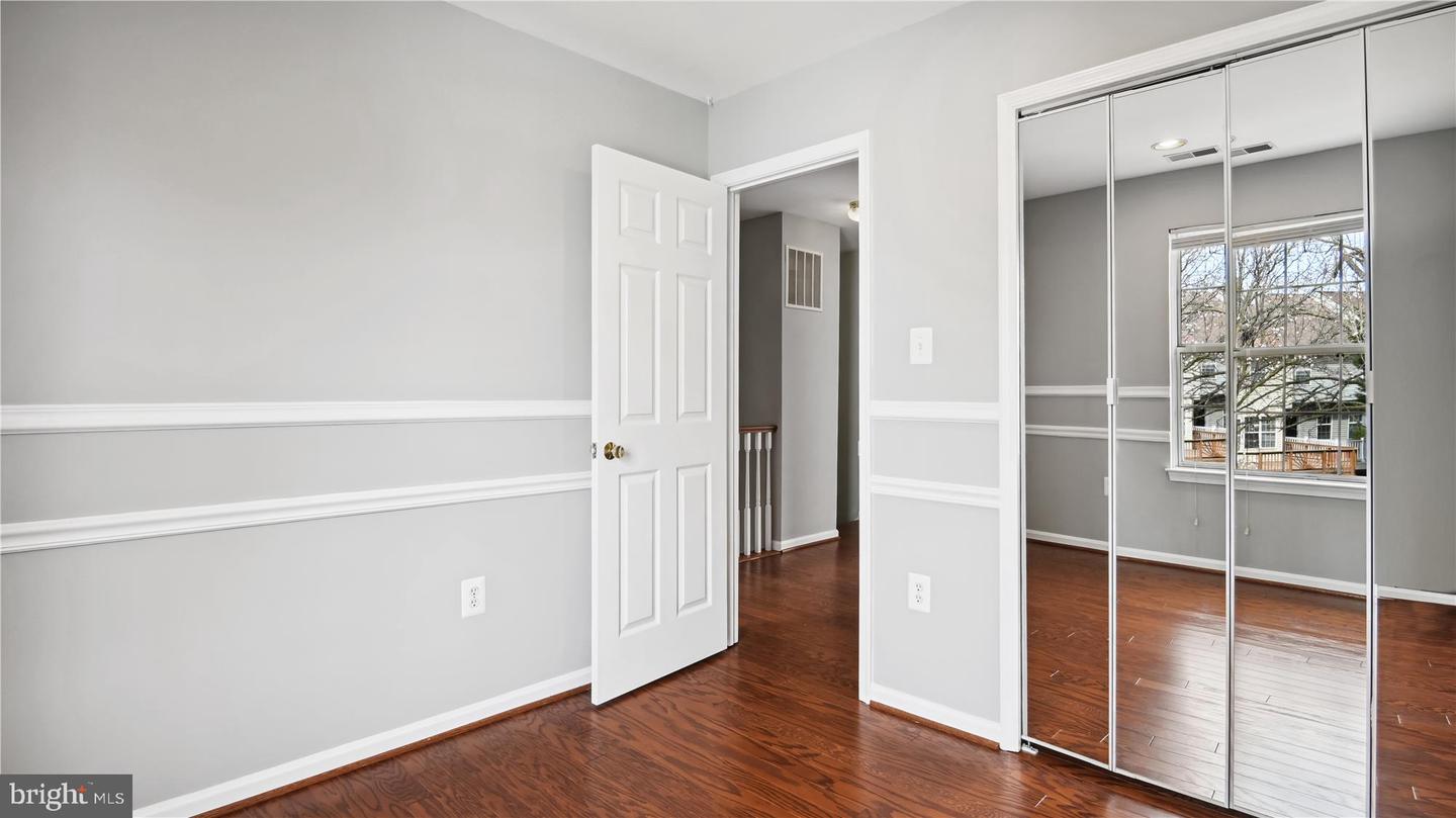Photo 23 of 45 of 46678 Bartlet Sq townhome