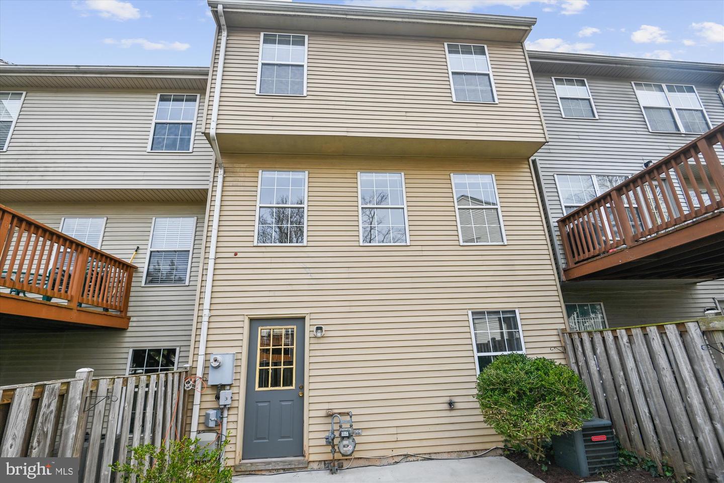 Photo 30 of 45 of 46678 Bartlet Sq townhome
