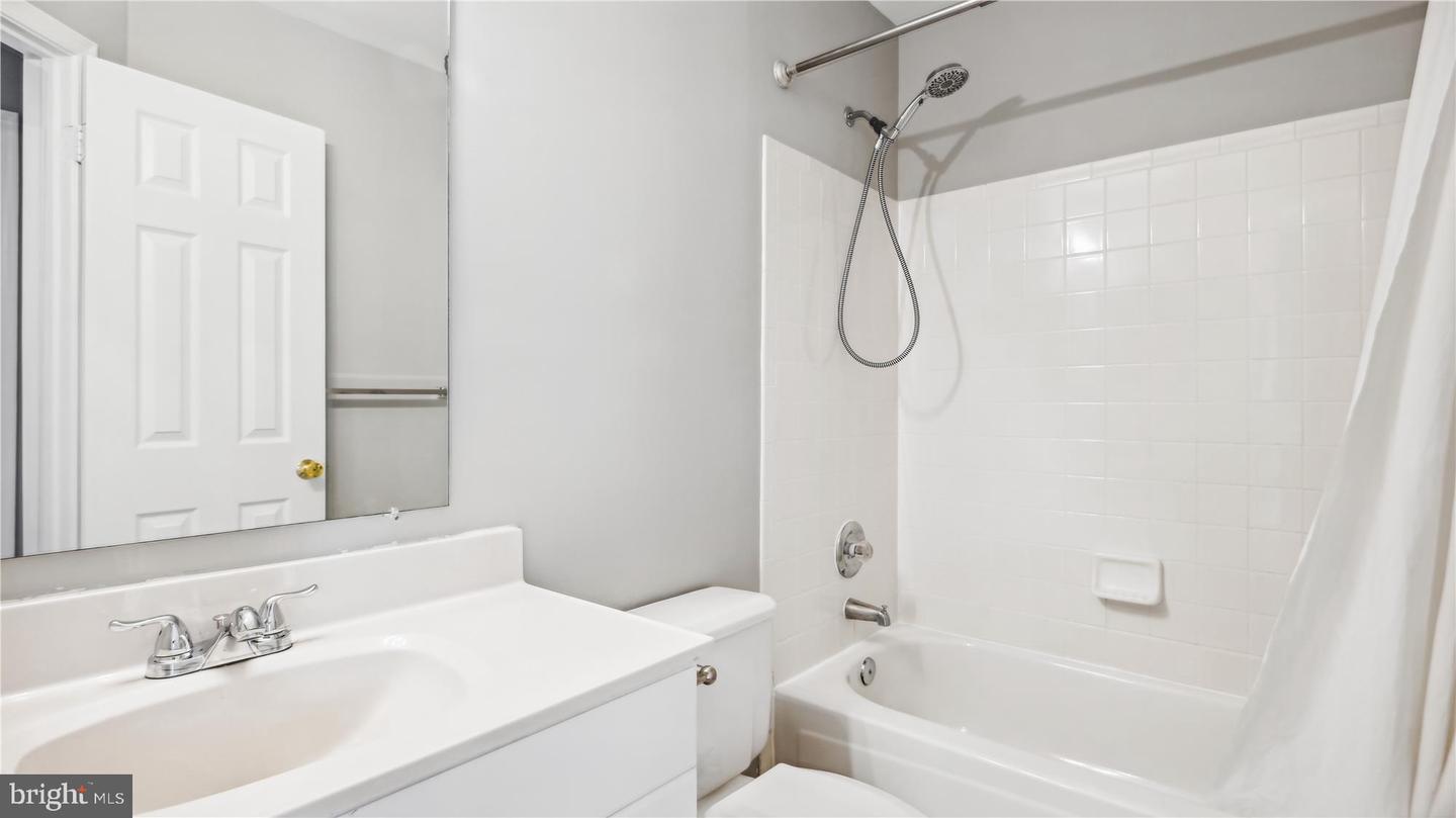 Photo 21 of 45 of 46678 Bartlet Sq townhome
