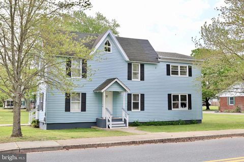 Duplex in Hebron MD 401 Main STREET.jpg