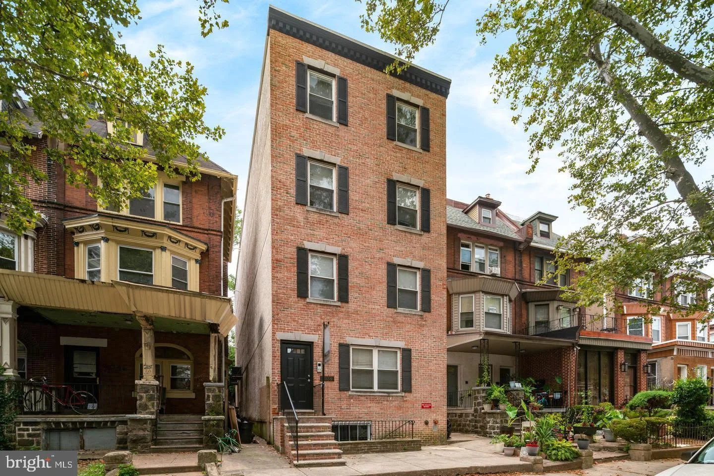 5038 Spruce Street