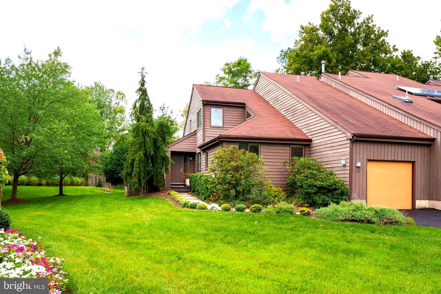 View Ewing, NJ 08628 townhome