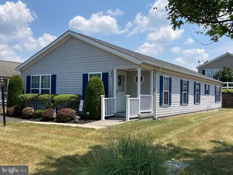 Manufactured Home in North Wales PA 2039 Highland COURT.jpg