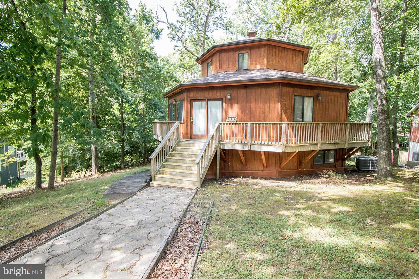 View Lusby, MD 20657 house