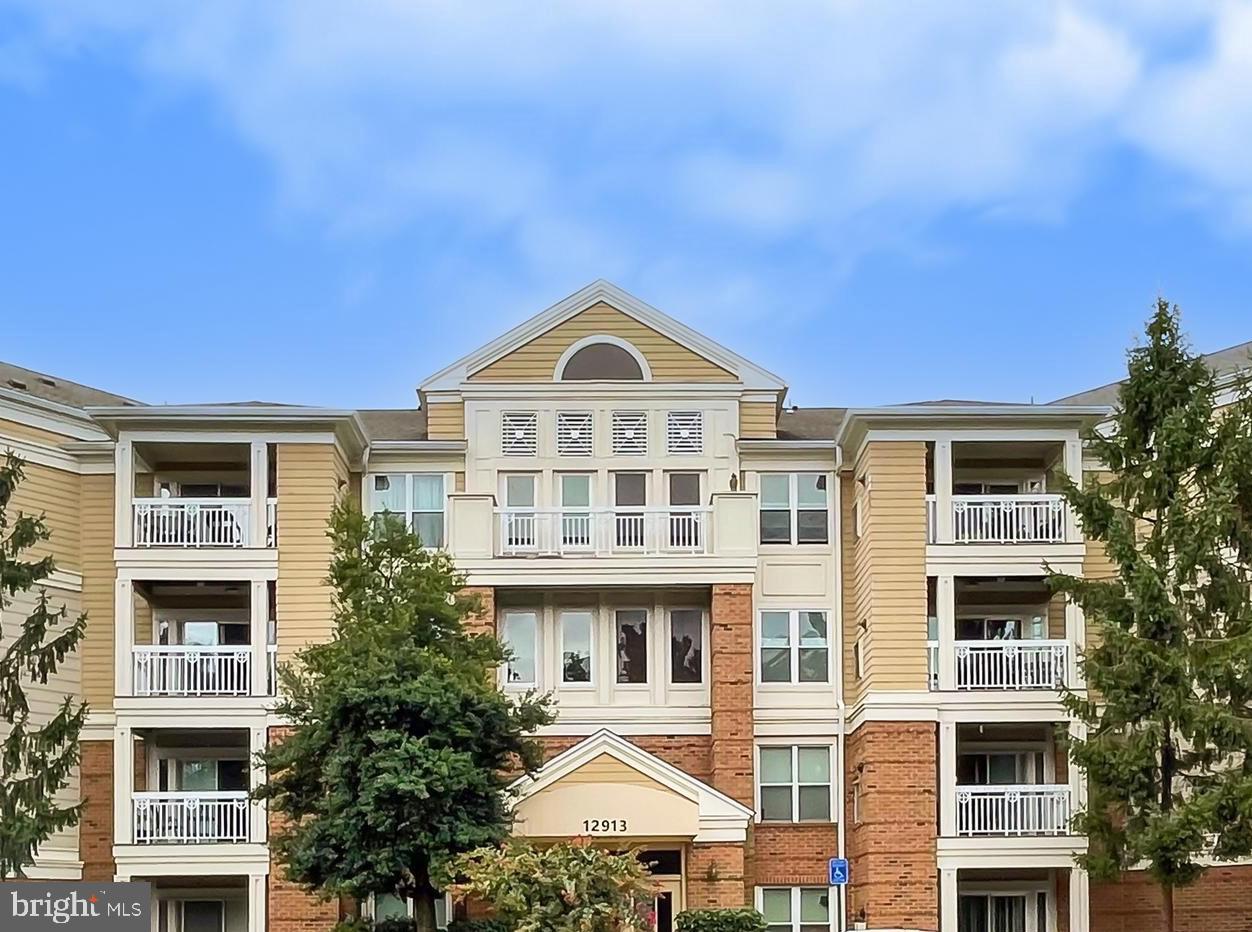 View Herndon, VA 20170 condo