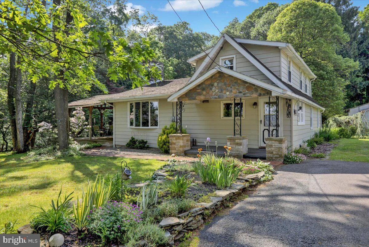 2567 Welsh Road