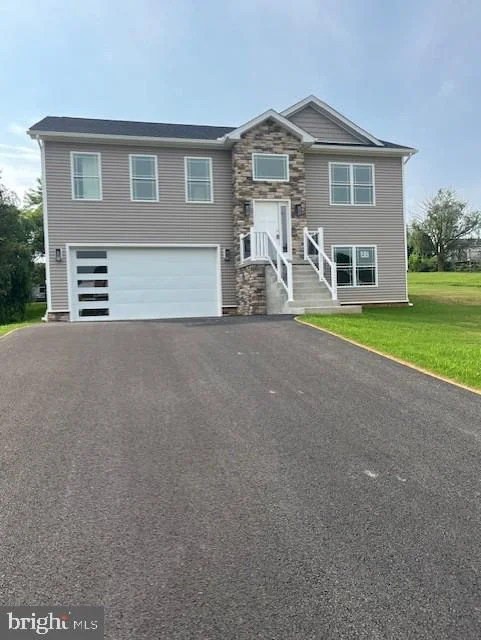 12152 Redhawk Dr Dr