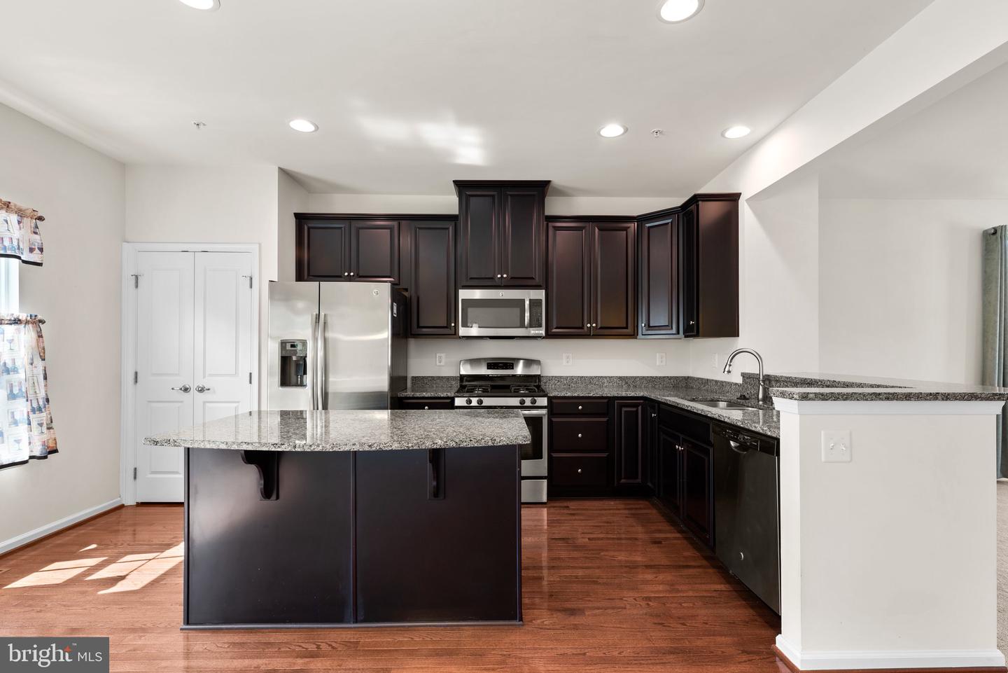 Photo 10 of 45 of 719 Apple Orchard Dr townhome