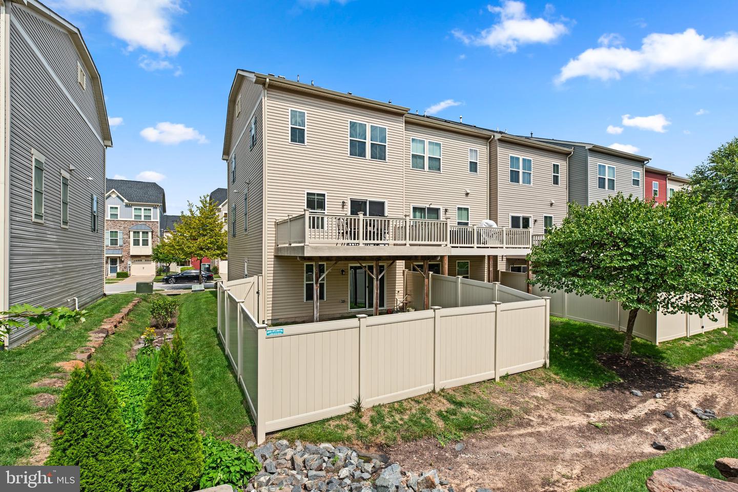 Photo 38 of 45 of 719 Apple Orchard Dr townhome