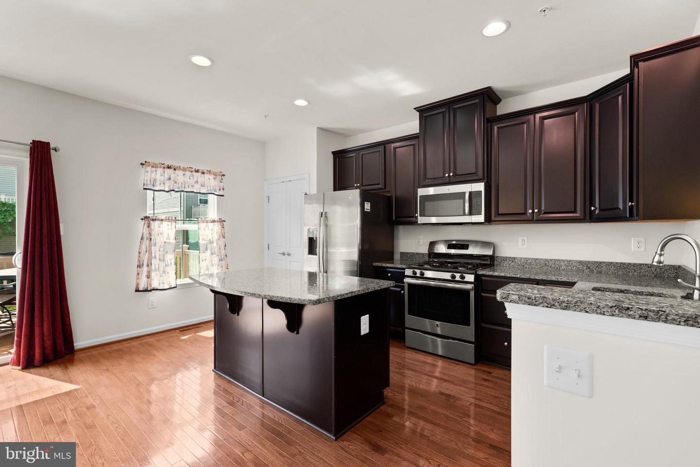 Photo 9 of 45 of 719 Apple Orchard Dr townhome