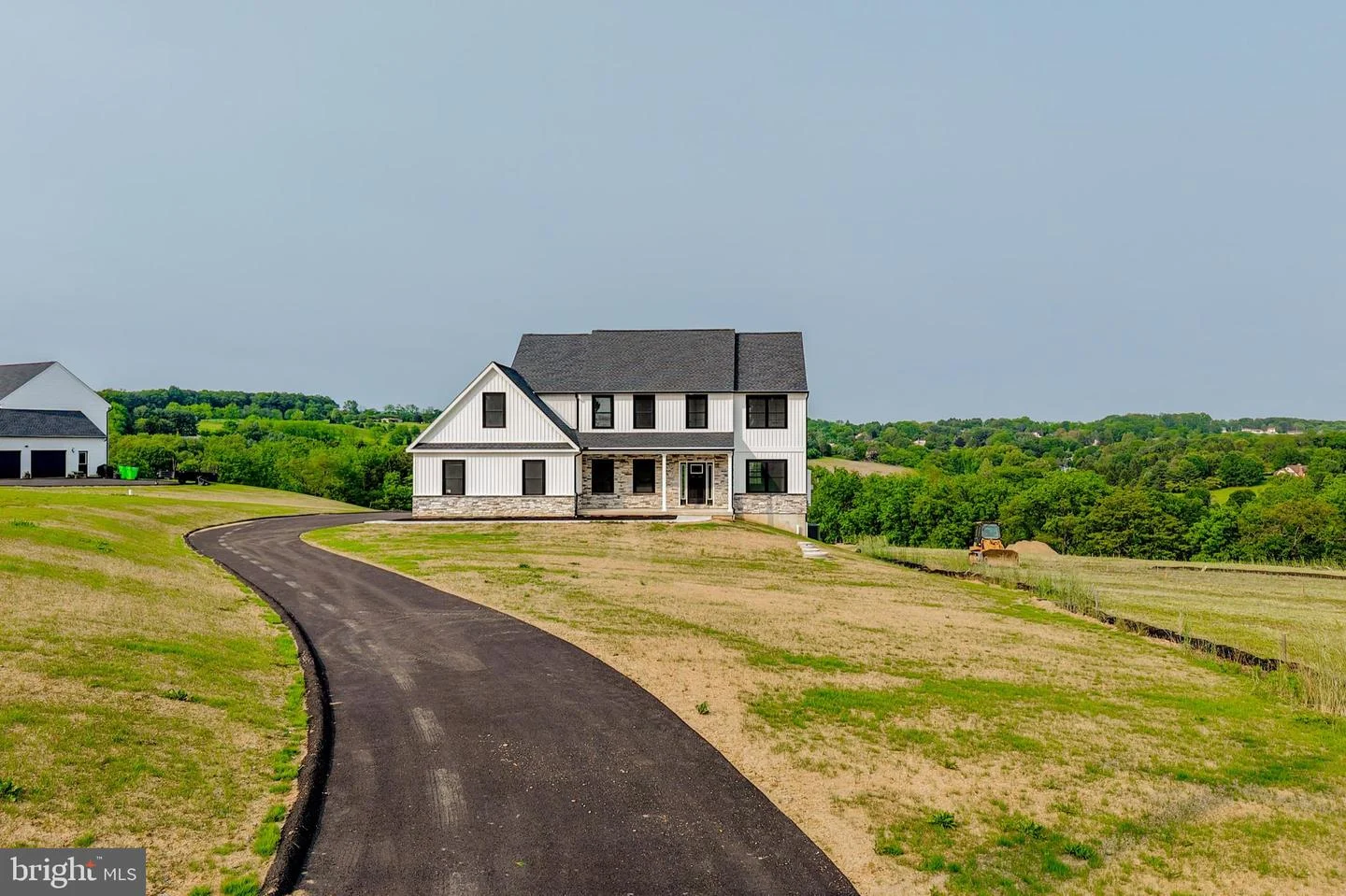496 Long Lane