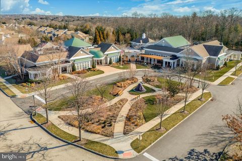 Duplex in Upper Gwynedd PA 126 Mahogany WAY 38.jpg