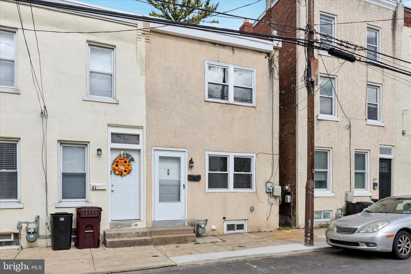 39 W Front Street
