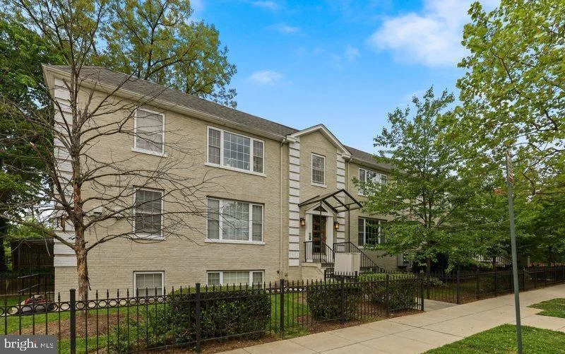 1400 Longfellow Street NW Unit 202