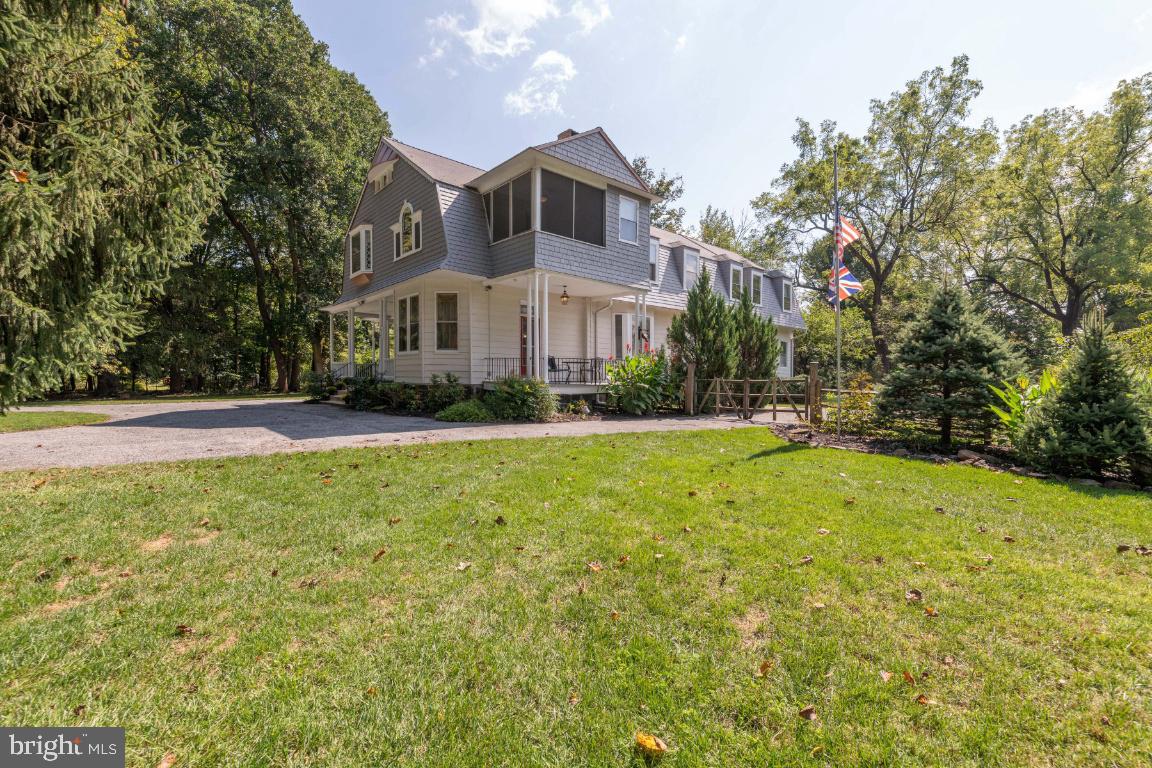 Photo 3 of 61 of 607 Sudbrook Rd house