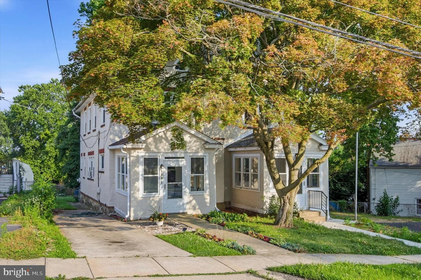 622 Seneca Avenue