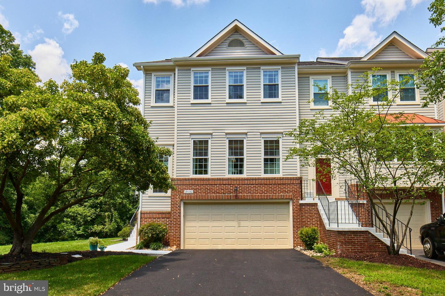 13032 Cobble Ln
