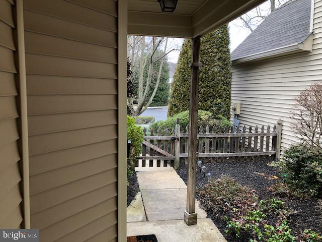 Photo 3 of 80 of 84 Woodlake Dr townhome