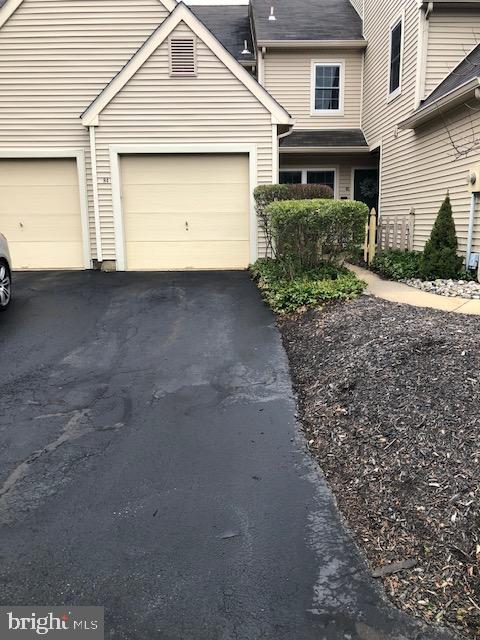 Photo 4 of 80 of 84 Woodlake Dr townhome