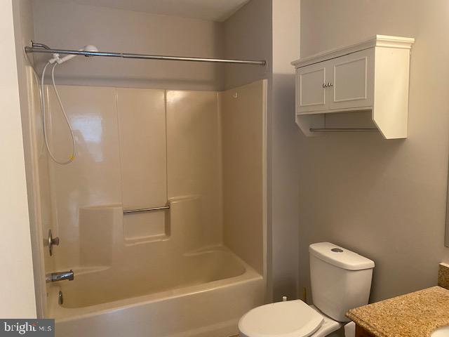 Photo 52 of 80 of 84 Woodlake Dr townhome